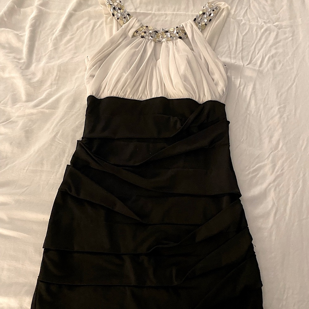 Jeweled B&W Bodycon Dress 💎